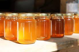 توقیف بیش از ۸۰۰ کیلوگرم عسل مشکوک در نی ریز