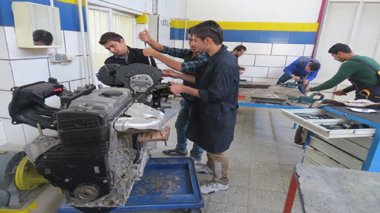 فعالیت ۱۹۵ آموزشگاه آزاد فنی و حرفه‌ای در استان قزوین
