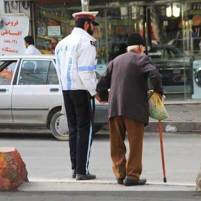 کمک به دیگران؛ روشی ساده برای افزایش طول عمر و سلامتی!