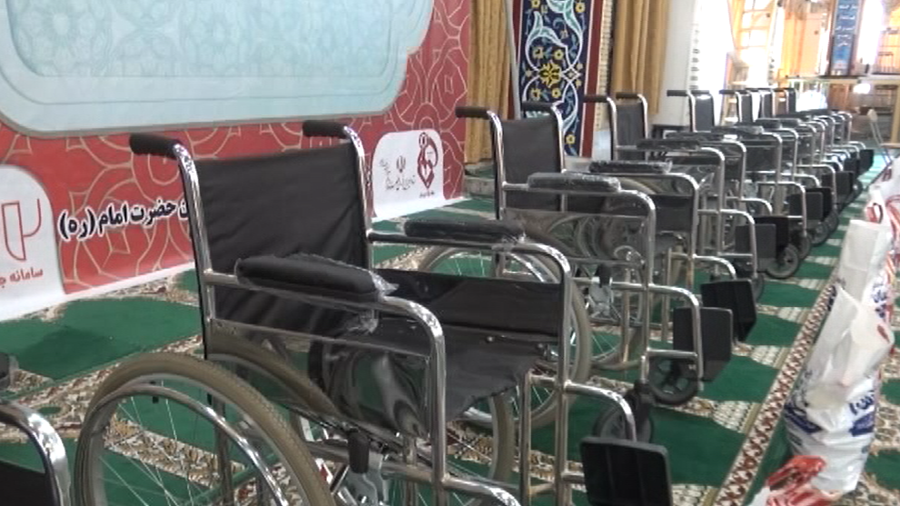 اهداء ۱۰۰ دستگاه ویلچر به معلولان استان بوشهر + گزارش