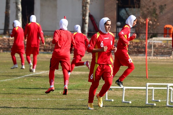 برگزاری اردوی ۱۰ روزه تیم ملی فوتبال بانوان در کیش