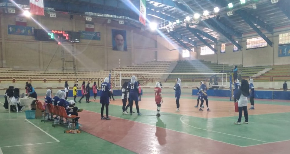 قضاوت داوران چهارمحال و بختیاری در لیگ والیبال دختران
