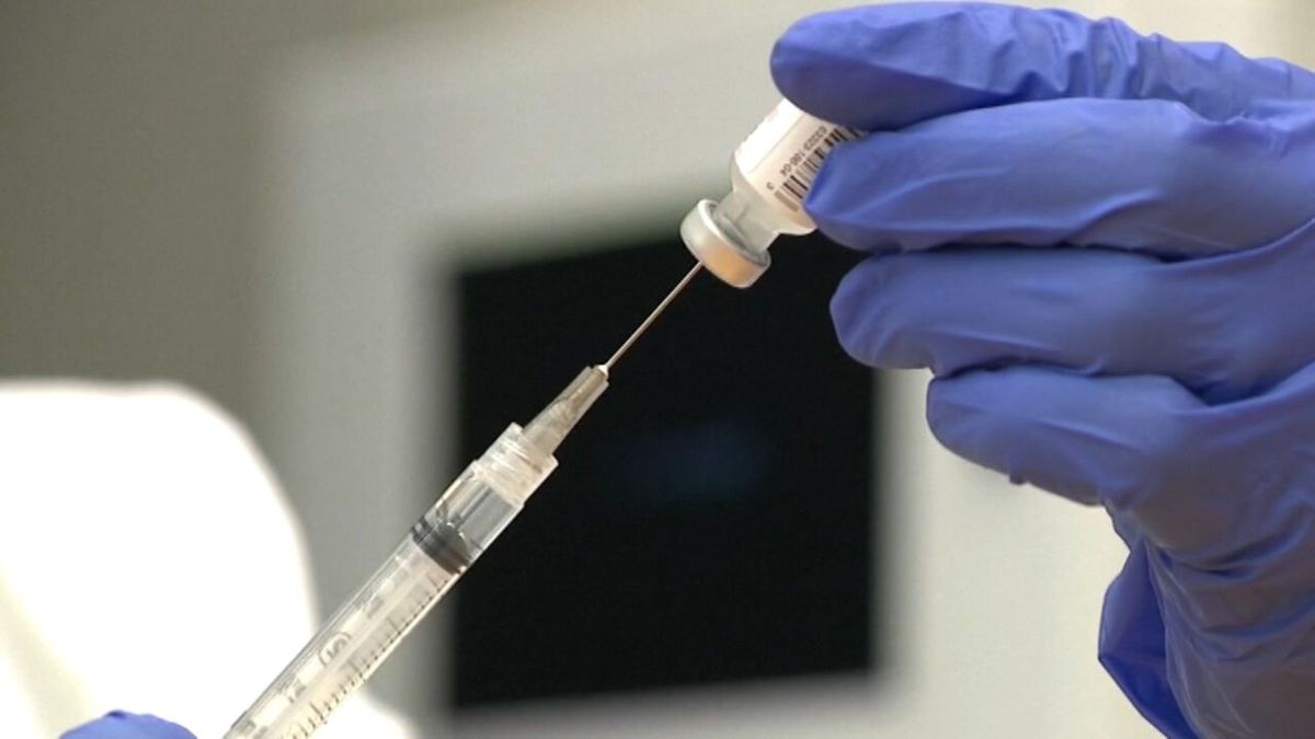 تزریق دوز سوم واکسن کرونا در ایلام