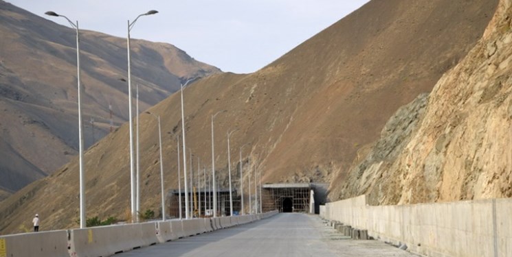 بازدید وزیر راه از وضعیت پیشرفت قطعه ۲ آزادراه تهران - شمال