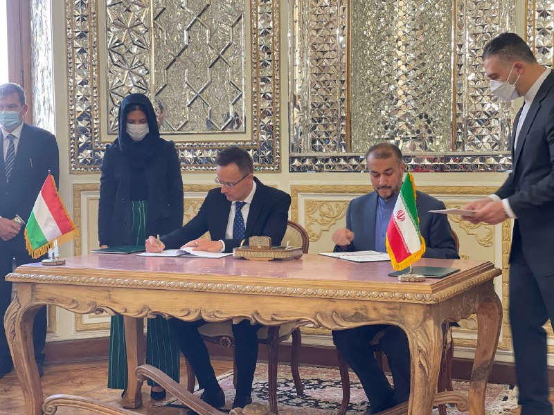 امضای سه یادداشت تفاهم همکاری بین ایران و مجارستان