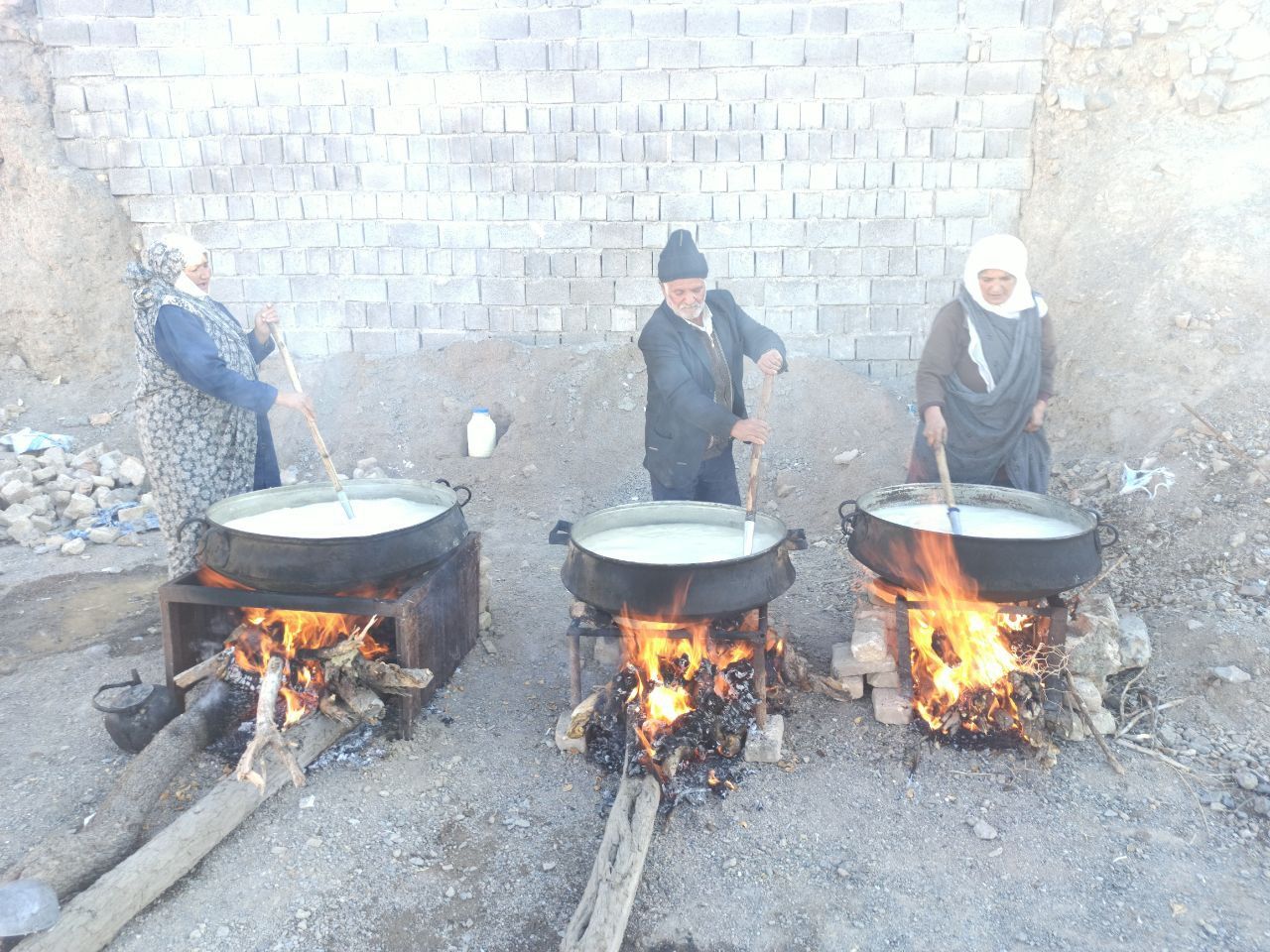 اقامه نماز طلب باران در روستای کریموی آیسک