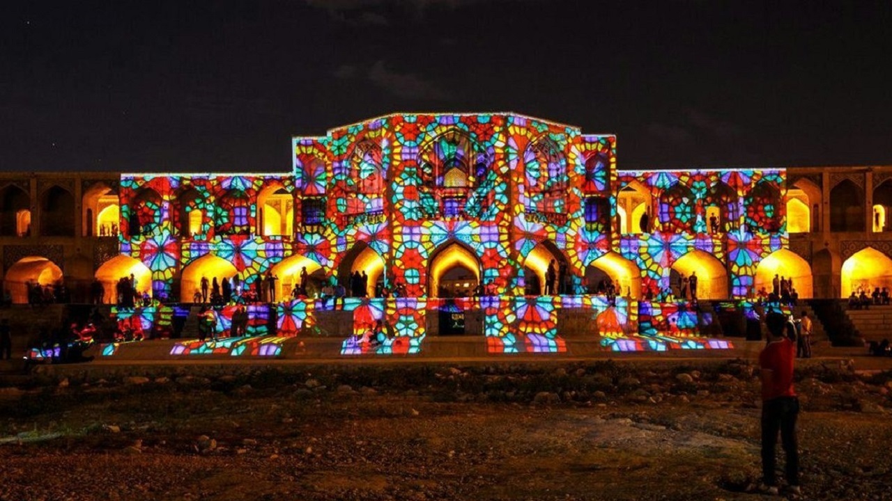 بناهای تاریخی اصفهان نورپردازی می شود