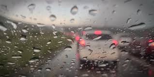 مهمترین نکات ایمنی برای رانندگی در جاده لغزنده و روزهای بارانی