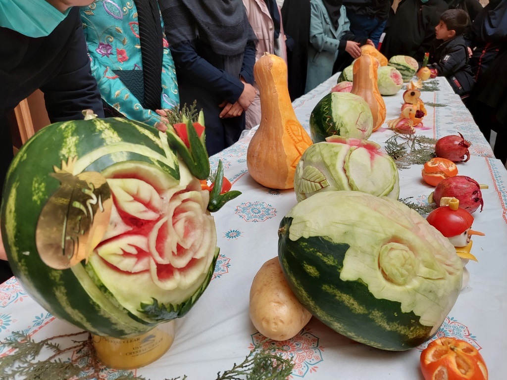 مسابقه میوه آرایی بانوان بردسکنی