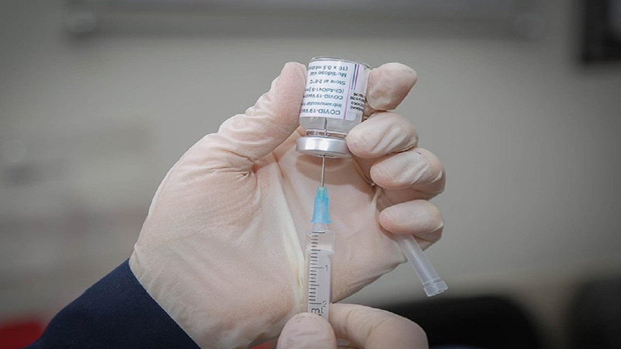 تزریق دز سوم واکسن کرونا برای افراد بالای ۱۸سال آغاز شد