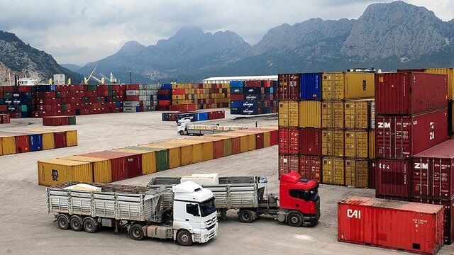 افزایش ۵۲ درصدی صادرات غیرنفتی آذربایجان شرقی
