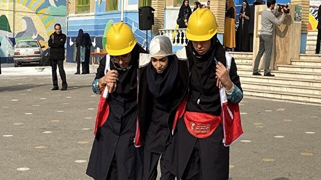 برگزاری مانور آمادگی «زلزله و ایمنی» در مدارس استان همدان 