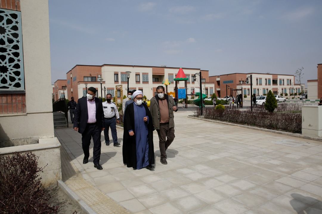بازدید تولیت آستان قدس رضوی از محل اقامت زائران نوروزی در زائرشهر رضوی