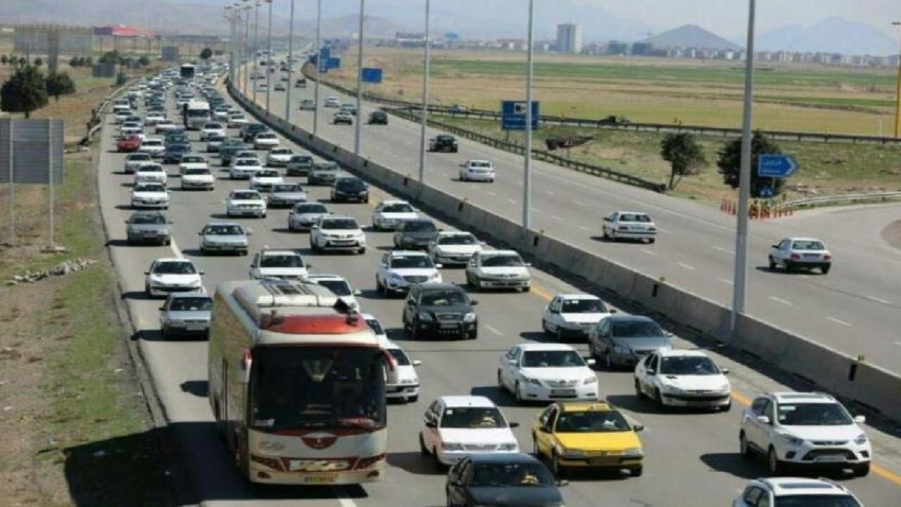 ثبت بیش از ۱۴ میلیون تردد خودرو در جاده‌های قزوین