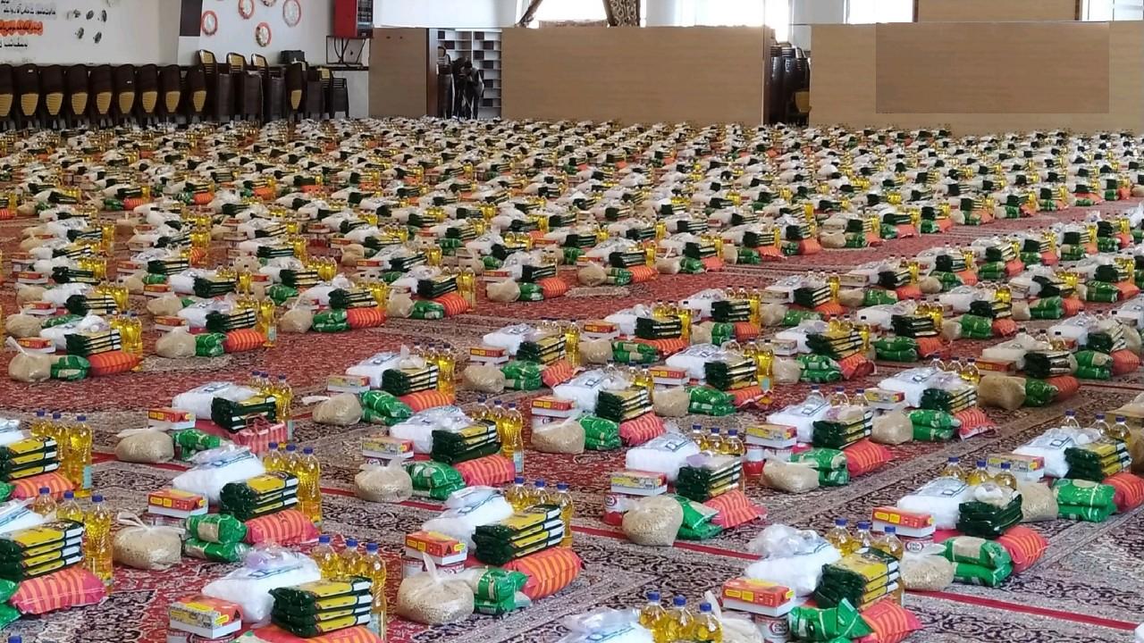 توزیع بسته معیشتی بین خانواده‌های نیازمند بوشهری در ماه رمضان