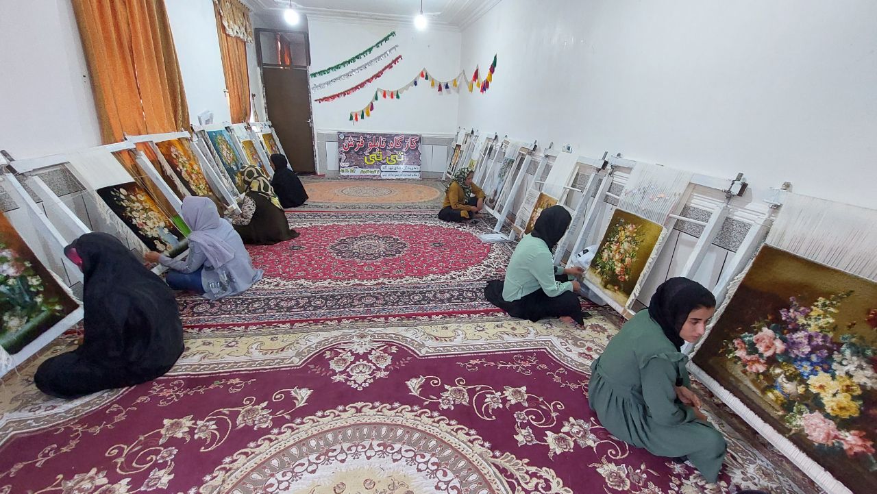 ارائه خدمات اشتغالزا توسط گروه جهادی در روستای شوتاور