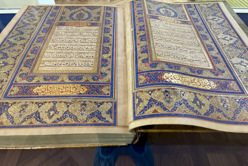 نمایش قرآن‌های خطی در مجموعه فرهنگی تاریخی نیاوران