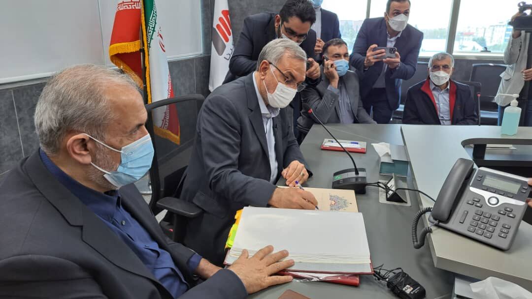 تفاهم نامه ساخت تجهیزات پزشکی در استان البرز امضا شد