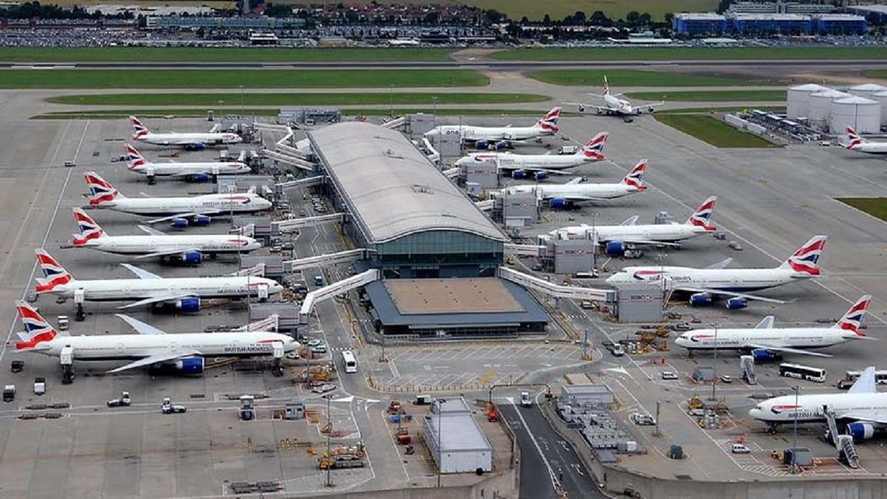 افزایش تعداد پرواز‌های لغو شده در فرودگاه‌های انگلیس