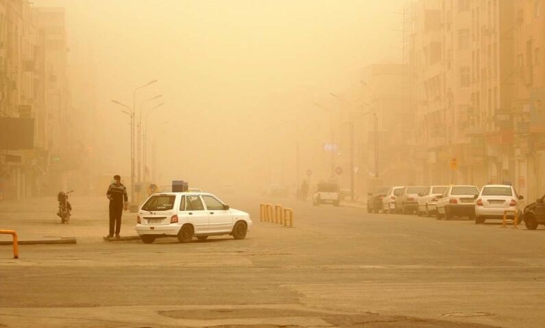 تداوم گرد و غبار در خوزستان / آماده باش پایگاه های اورژانس