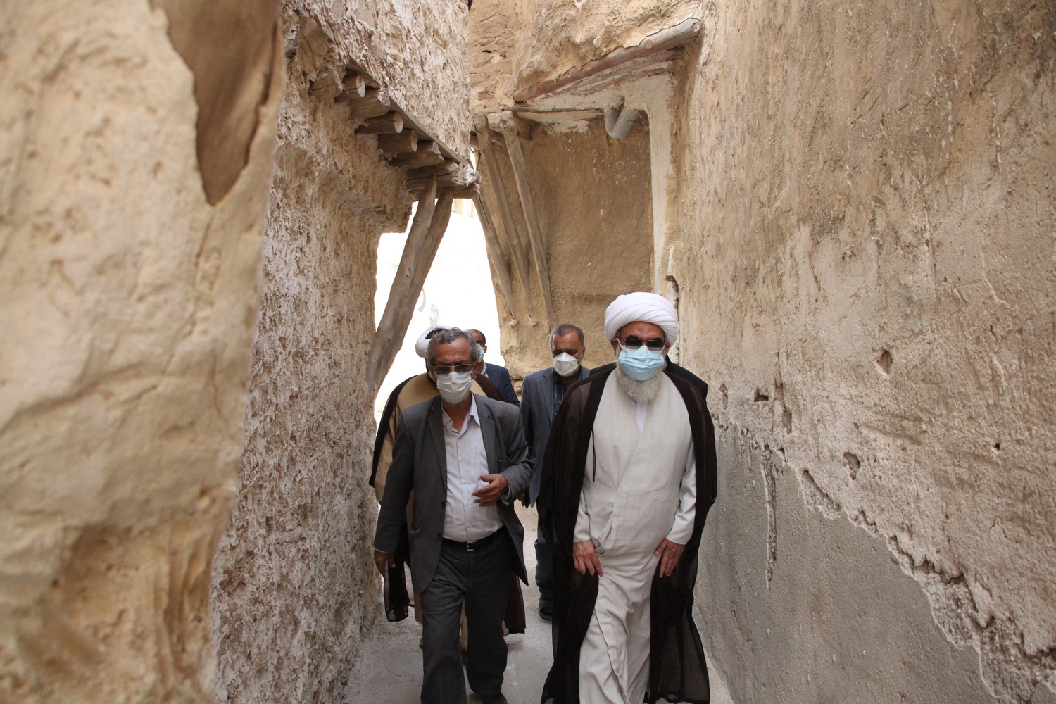 بازدید امام جمعه بوشهر از آثار تاریخی روحانیت بوشهر