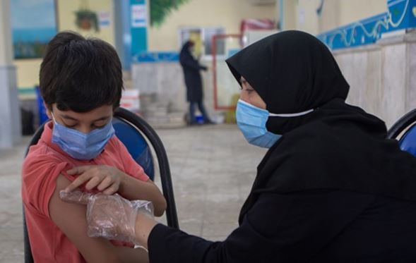 اجرای طرح واکسیناسیون مدرسه به مدرسه در یزد