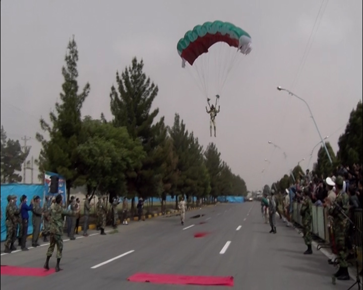 رژه خودرویی نیروهای مسلح در کرمان
