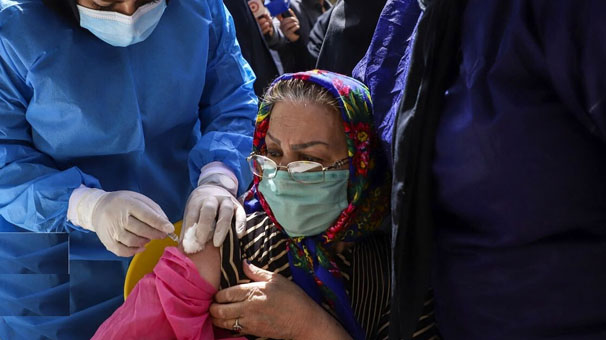 تزریق واکسن کرونا به ۱۱۸ نفر از سالمندان اردبیلی
