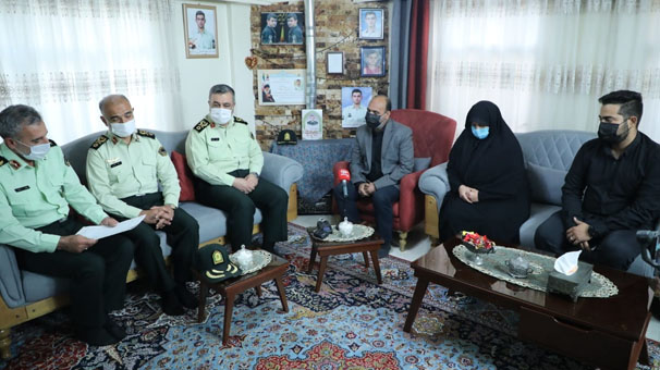 رئیس پلیس پیشگیری ناجا: دیدار با خانواده شهداء وظیفه است