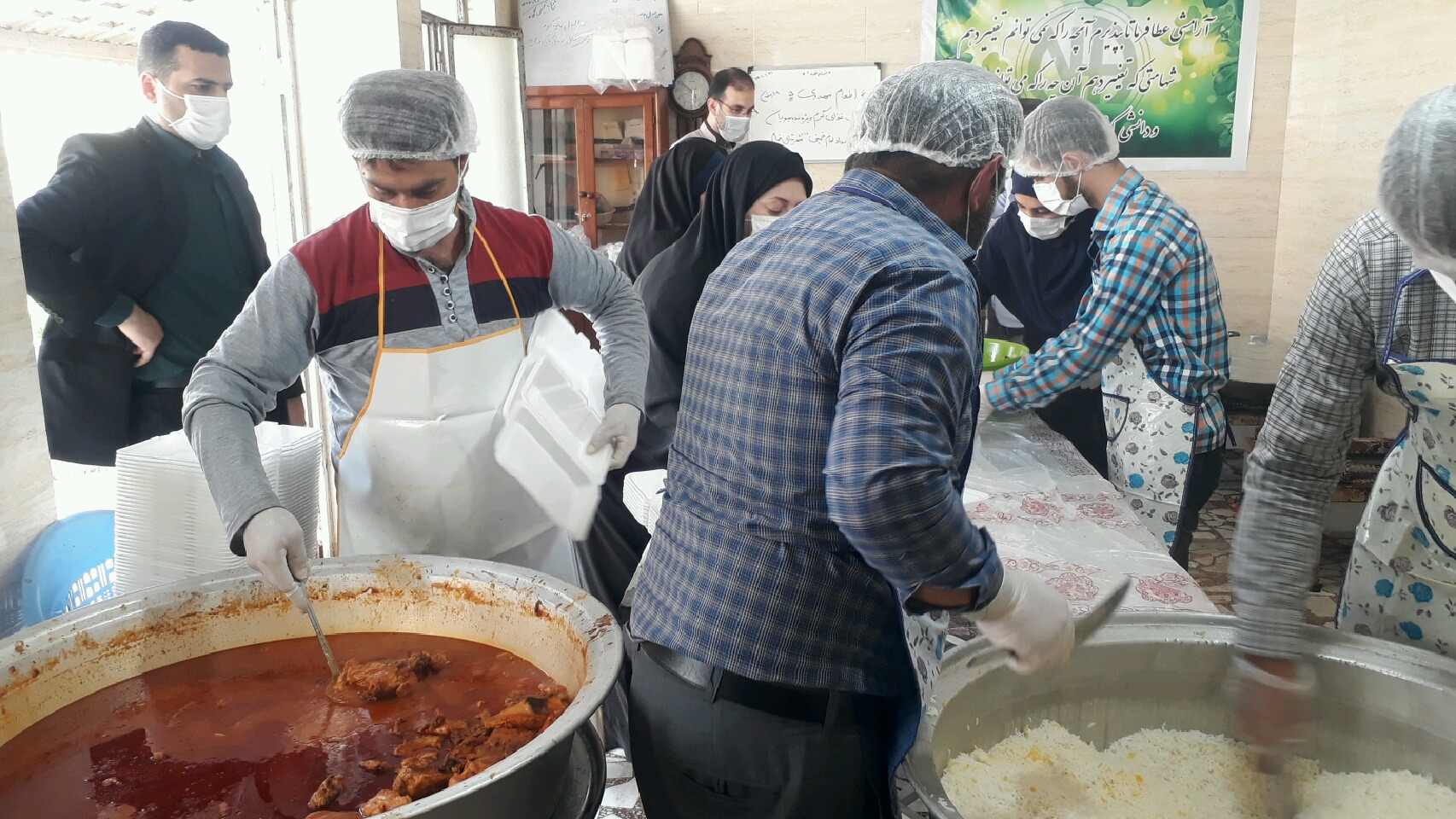 اطعام نیازمندان شهرستان خمام به کمک خیران