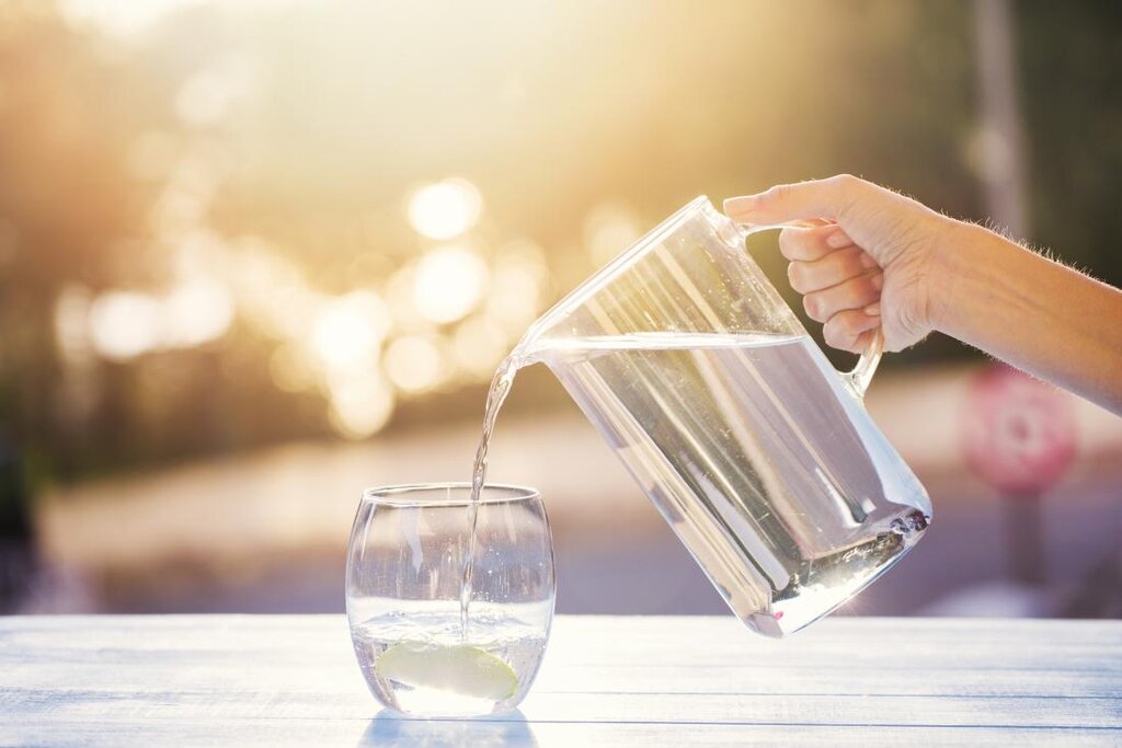 ۱۰ راهکار برای تامین آب روزانه بدن