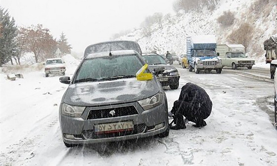 یخبندان در برخی محور‌های مازندران؛ بدون تجهیزات زمستانی به سفر نروید