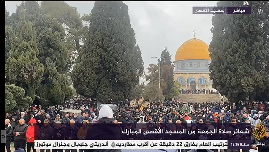 شرکت ده‌ها هزار نفر از فلسطینی‌ها در نماز جمعه امروز مسجد الاقصی