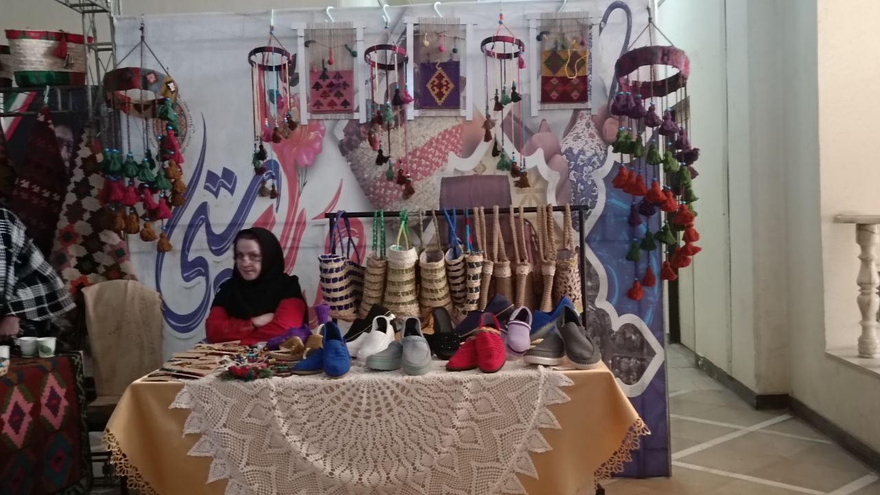 گشایش نمایشگاه صنایع دستی فرمانداری آبادان