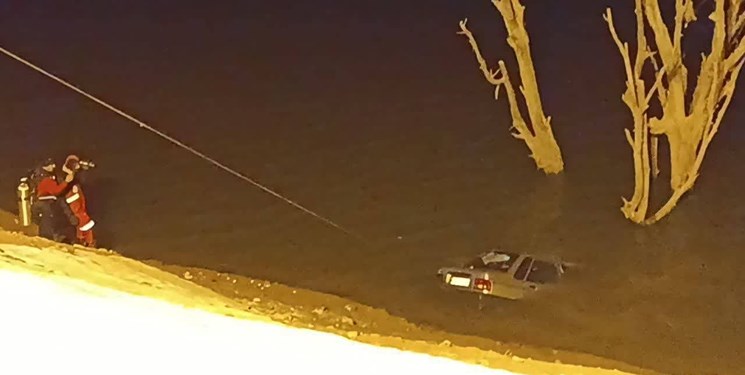خودروی غرق شده در سد حسن ابدال زنجان بدون سرنشین