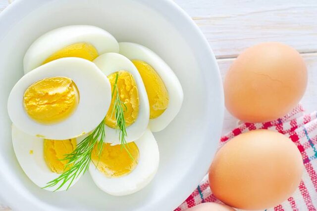 فواید و مضرات تخم مرغ به عنوان یکی از کامل‌ترین ماده غذایی