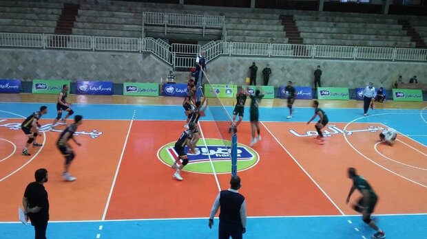 مصاف صدرنشین لیگ برتر والیبال با قعر نشین در دیار کویر