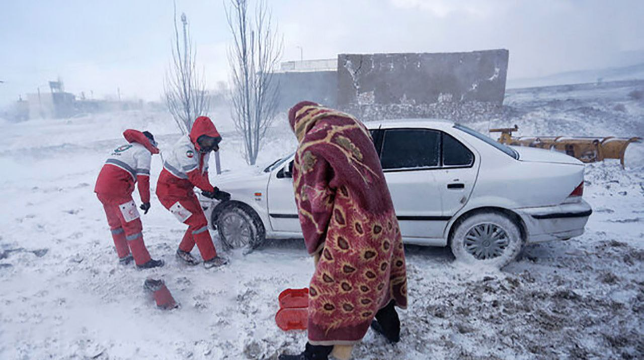 امدادرسانی به ۱۱۰۰ نفر در برف مانده در ۴۸ ساعت گذشته