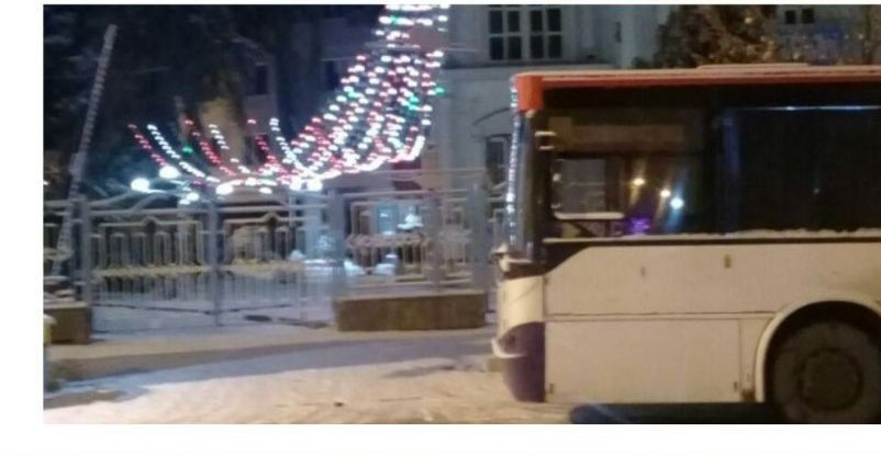 استقرار اتوبوس ویژه افراد بی سرپناه در شهر نیشابور