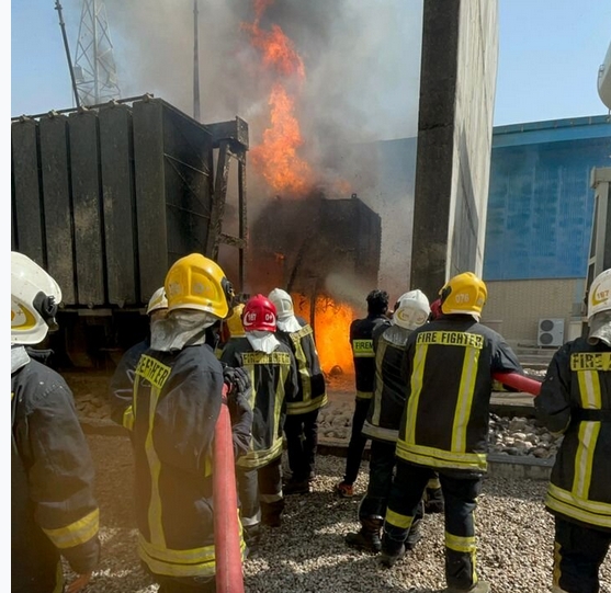 مهار آتش سوزی در پست پارک صنعتی در محدوده پلیس راه قزانچی