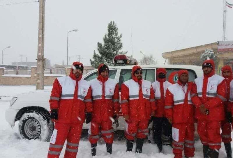 بارش برف دستگاه‌های امدادی قزوین را به حالت آماده باش درآورد
