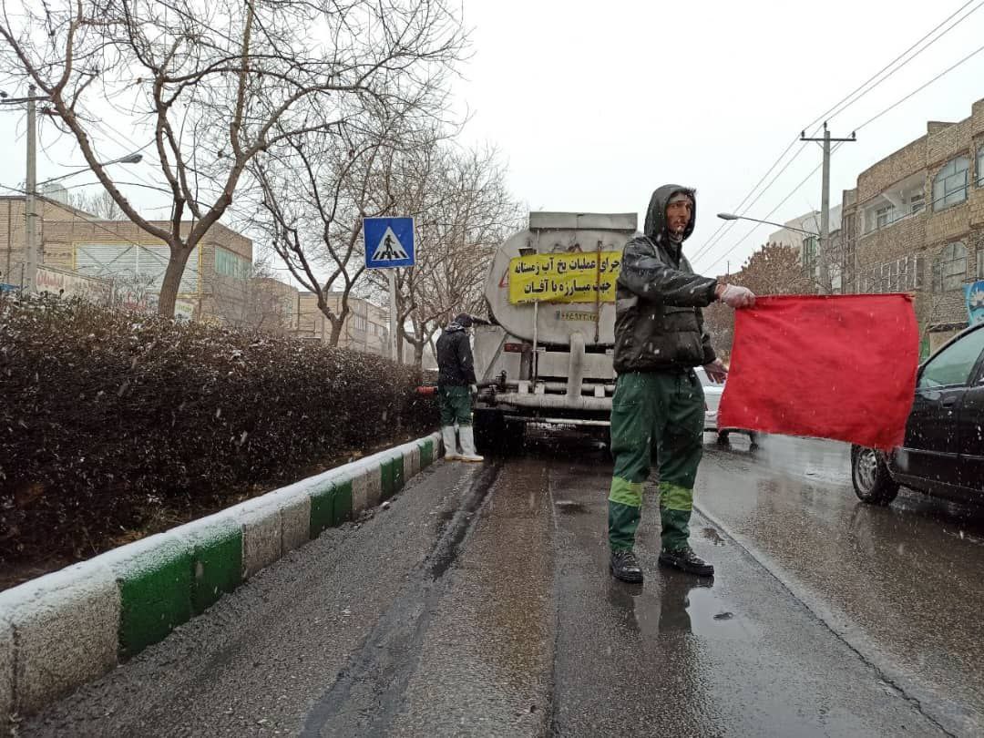 عملیات یخ‌آب زمستانه در مشهد آغاز شد