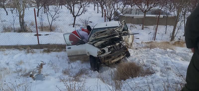 یک فوتی و ۳ مصدوم در تصادف جاده زنجان – دندی