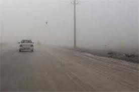 مه صبحگاهی و لغزندگی در جاده‌های اصفهان