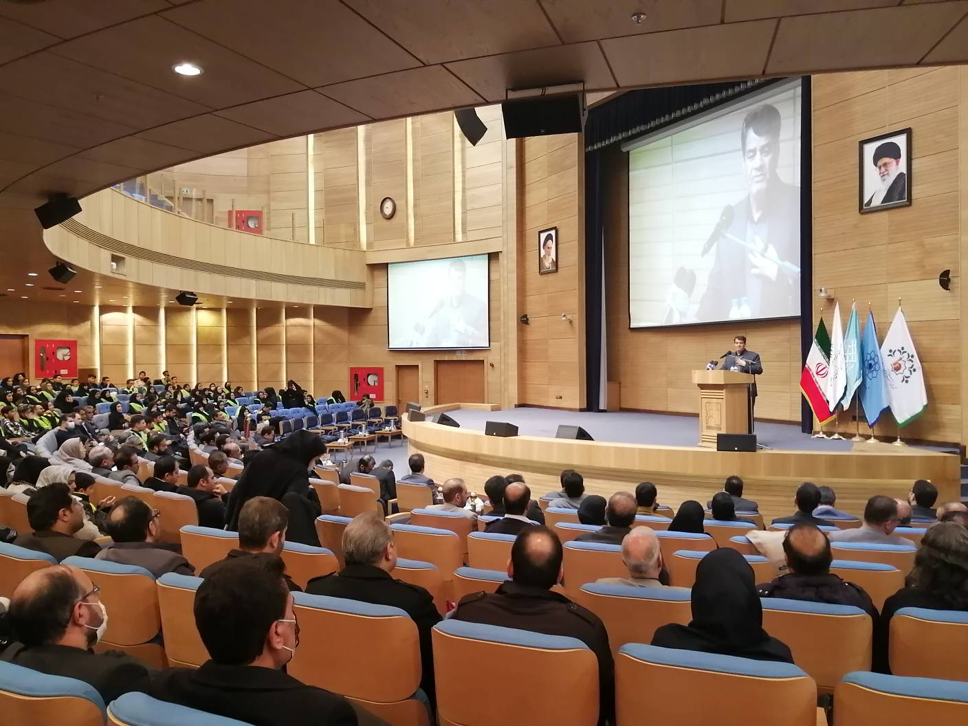 برگزاری نشست بازآفرینی و نوسازی بافت‌های فرسوده در مشهد