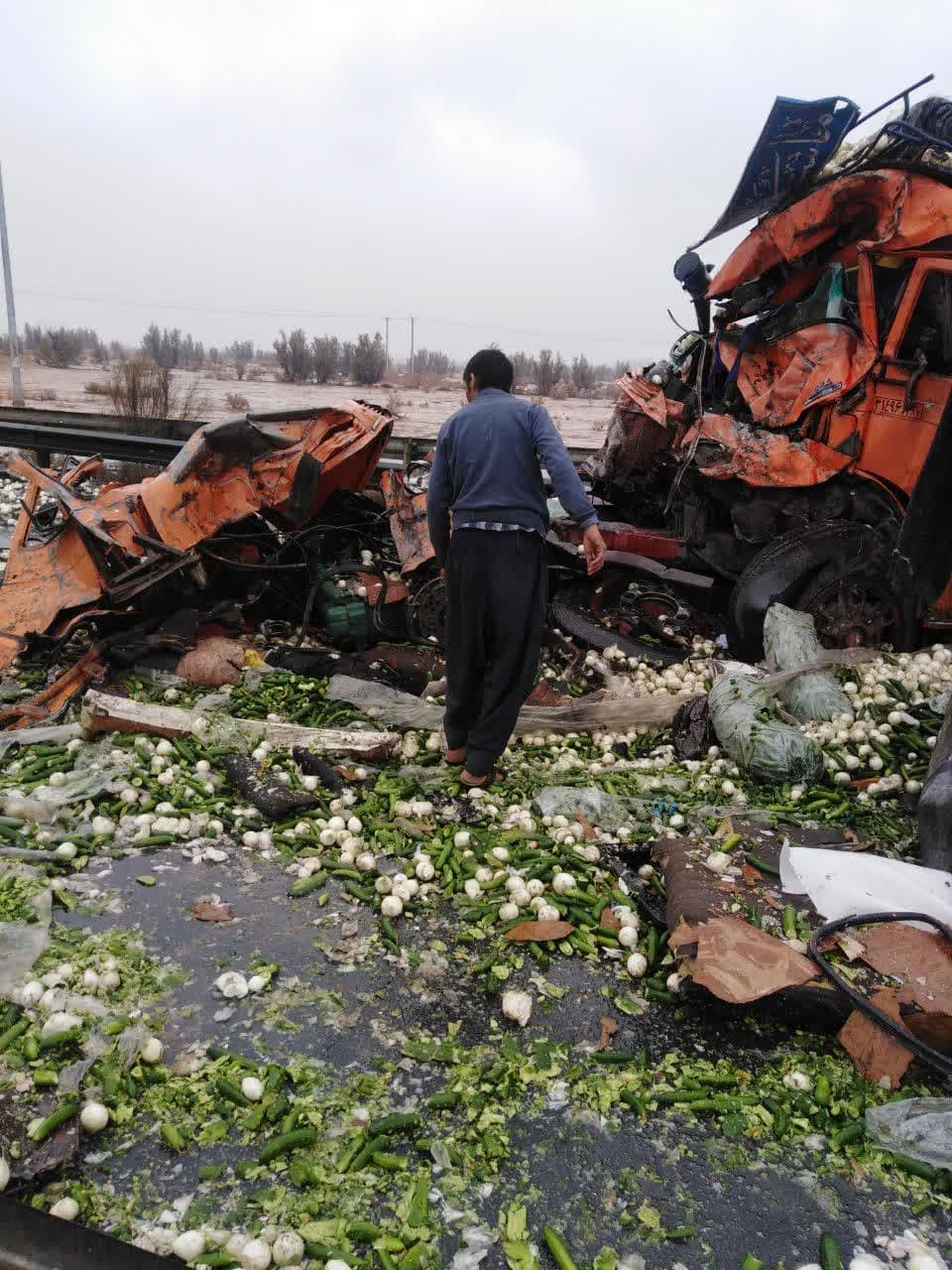 تصادف مرگبار ۲ کامیون در محور میبد- یزد