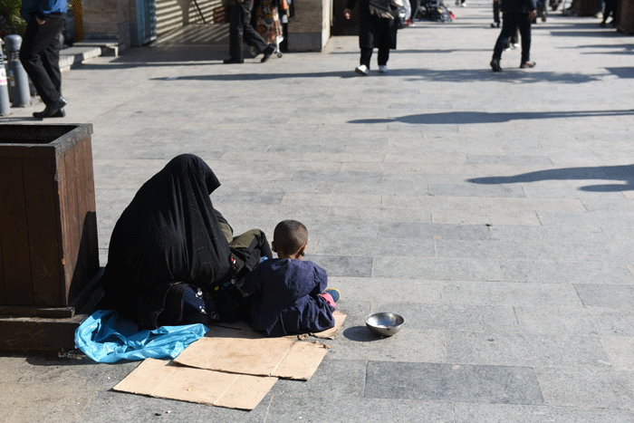 ضرب الاجل دادستان زنجان بر جمع آوری متکدیان حرفه‌ای