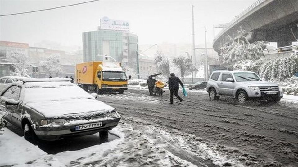 یخبندان و لغزندگی مسیر‌ها در استان تهران