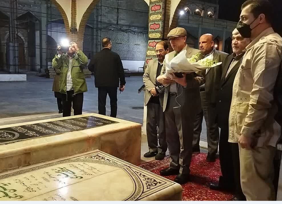 احترام وزیر علوم به مقام شامخ شهدای دفاع مقدس در اهواز