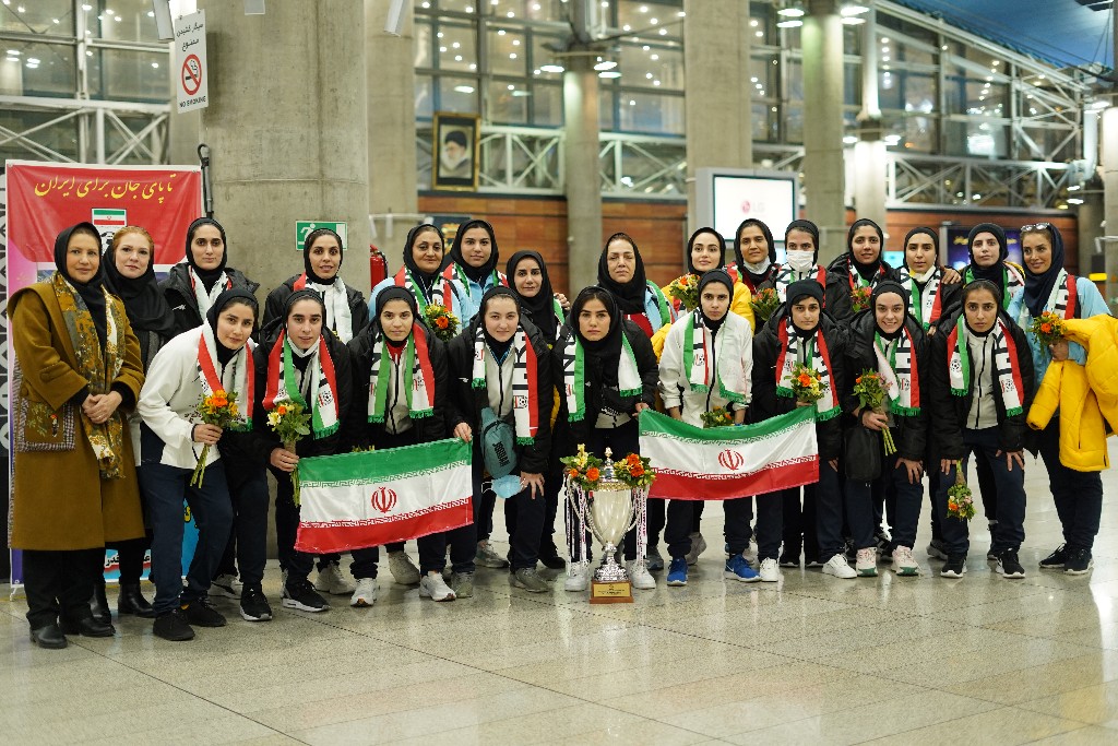 بازگشت تیم ملی فوتسال بانوان ایران پس از قهرمانی در کافا